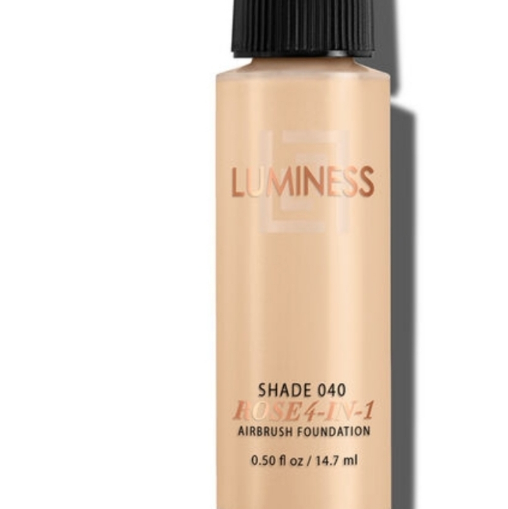 4-in-1 Airbrush Foundation - 040
